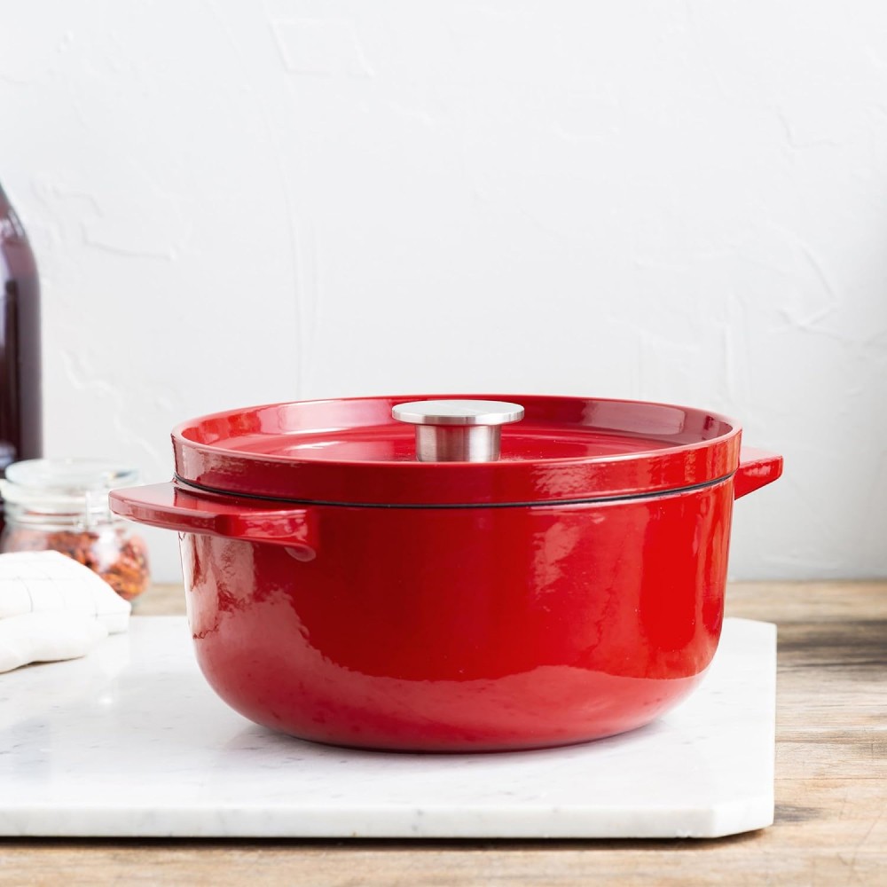 Кастрюля чугунная с крышкой KitchenAid Cast Iron 3,3 л красная CC006057-001