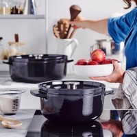 Кастрюля чугунная с крышкой KitchenAid Cast Iron 3,3 л черная CC006058-001
