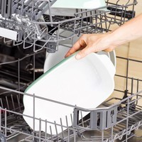 Форма для выпечки KitchenAid Stoneware с крышкой фисташкова 1,9 л CC007425-001