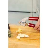 Пресс для чеснока KitchenAid Coreline 19 см красный KAG132OHERE