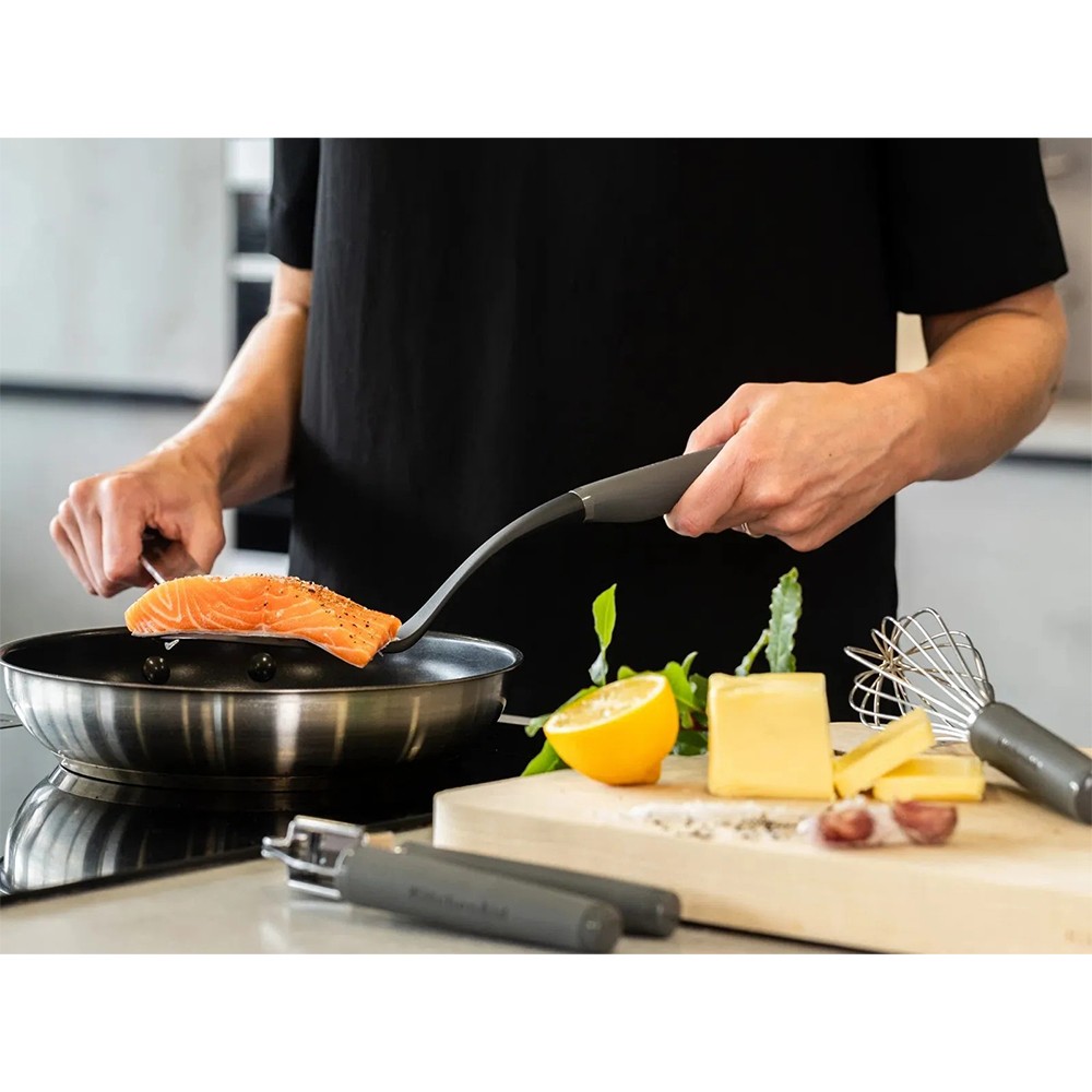 Лопатка KitchenAid Coreline 34,3 см KAS002OHCGG