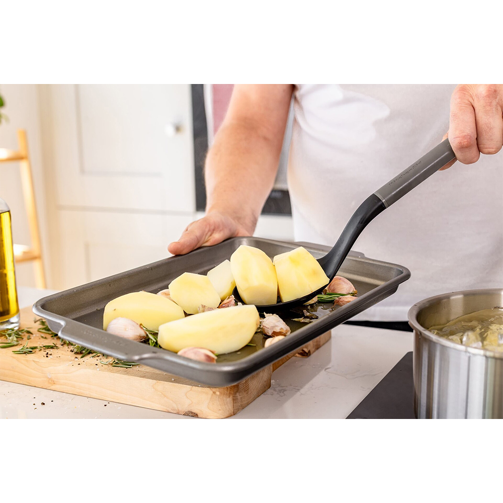 Ложка для сервировки KitchenAid Classic 34 см KHA004OHCHGG